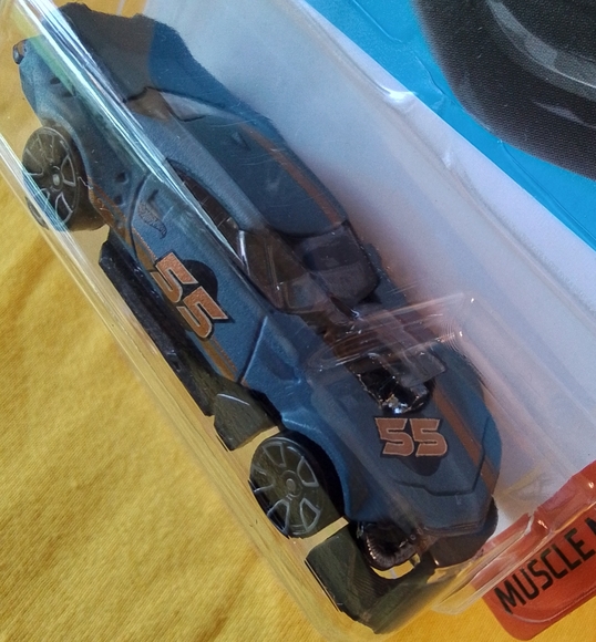 Hot Wheels car - Picture 3 of 4
